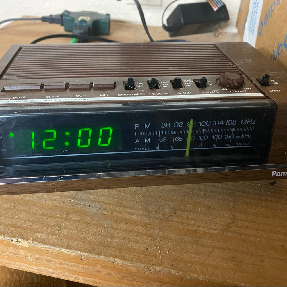 Vintage Panasonic RC-6050 Alarm Clock Radio 1970-80s WORKS